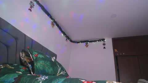 Yiny online show from December 2, 2024, 8:09 am
