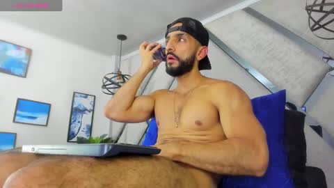 Yiyo online show from January 17, 2025, 11:06 am