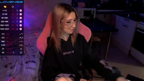 Snapshot of yngmilf_ chatting on January 9, 2025, 9:26 pm online show from January 9, 2025, 9:26 pm