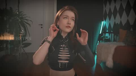 ynnenbrynn online show from December 2, 2024, 7:14 am