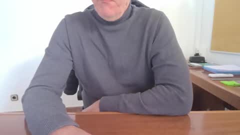 Yo47 online show from December 18, 2025, 2:23 pm