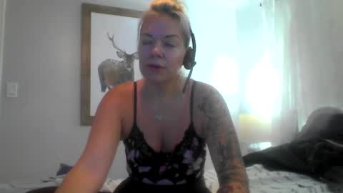 Snapshot of yogimilflover chatting on September 26, 2025, 3:16 pm Yogiblondebangme online show from September 26, 2025, 3:16 pm