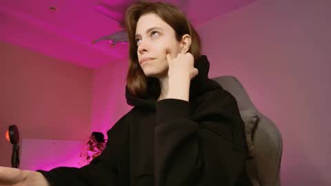 yoka_paradoxxx online show from September 28, 2025, 5:13 am