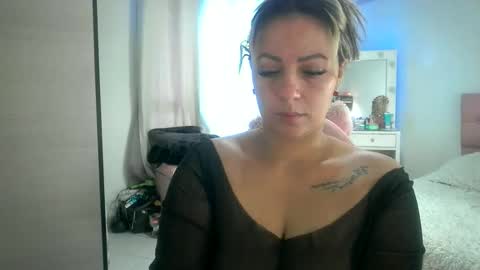 yokiko online show from December 2, 2025, 2:56 pm