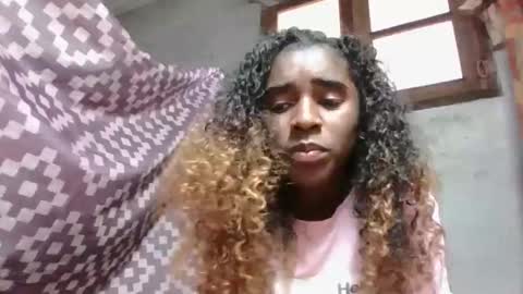 Snapshot of yolandrina05 chatting on September 13, 2025, 1:22 pm yolandrina05 online show from September 13, 2025, 1:22 pm