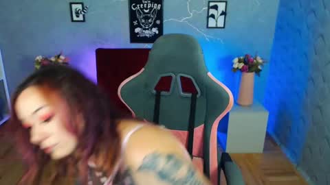 Snapshot of yolandyfoun chatting on November 6, 2025, 12:06 pm Yolandi-Foun online show from November 6, 2025, 12:06 pm