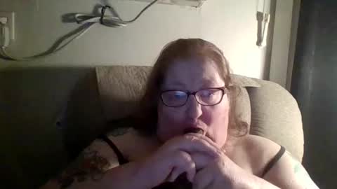 Snapshot of yomoopy chatting on March 12, 2025, 6:51 am yomoopy online show from March 12, 2025, 6:51 am