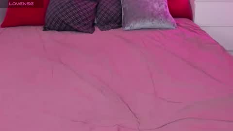 yoneii online show from October 6, 2025, 8:56 am