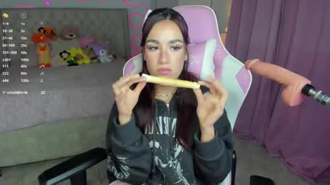 Ana online show from February 22, 2025, 10:51 am