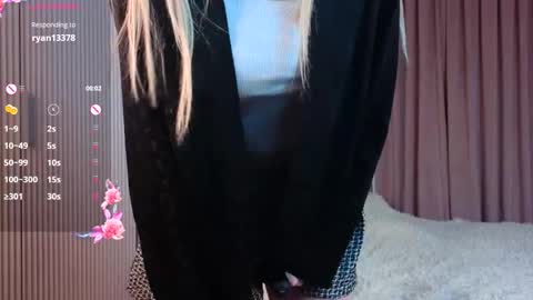 Elizabeth brunette -- Darline blonde  online show from October 28, 2025, 7:38 pm