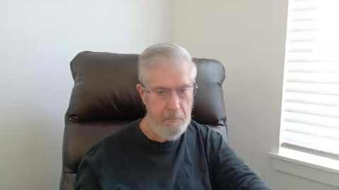 Snapshot of yougogirl_3 chatting on October 8, 2025, 8:17 pm Colorado Guy Straight online show from October 8, 2025, 8:17 pm