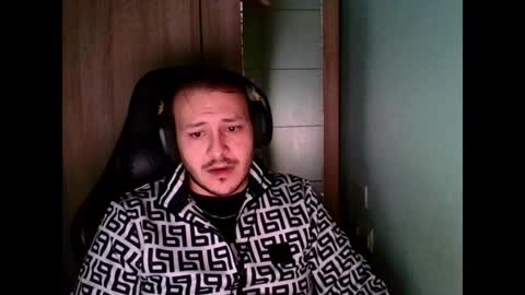 Snapshot of younromki chatting on December 24, 2024, 10:17 pm A... online show from December 24, 2024, 10:17 pm