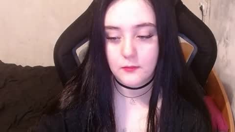 your_8a8y online show from December 3, 2024, 11:11 am