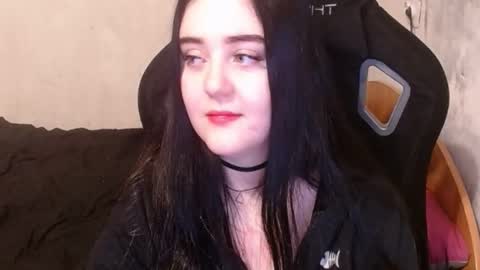 your_8a8y online show from December 3, 2024, 2:16 pm