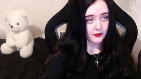 your_8a8y online show from December 18, 2024, 11:24 am