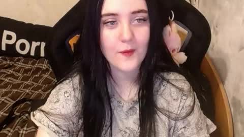 your_8a8y online show from October 21, 2025, 1:34 pm