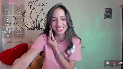 Snapshot of your_beck chatting on January 19, 2025, 7:15 pm mia3 online show from January 19, 2025, 7:15 pm