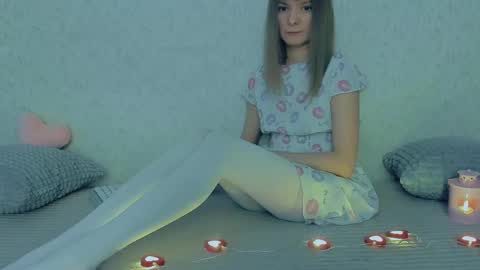 Snapshot of your_caramelka chatting on February 17, 2025, 7:37 am Lily online show from February 17, 2025, 7:37 am