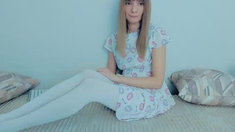 Snapshot of your_caramelka chatting on October 15, 2025, 6:46 am Lily online show from October 15, 2025, 6:46 am