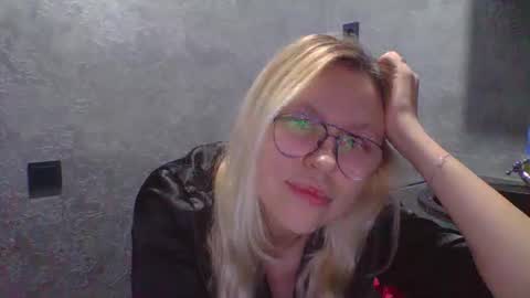 your_catx online show from December 17, 2025, 8:48 pm