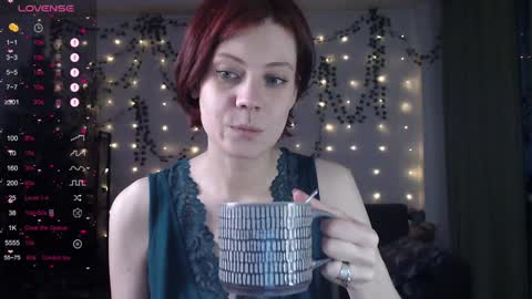 Snapshot of your_corvus chatting on December 8, 2024, 1:14 pm your_corvus online show from December 8, 2024, 1:14 pm