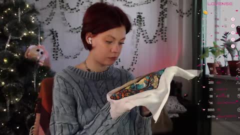 Snapshot of your_corvus chatting on December 17, 2024, 6:35 am your_corvus online show from December 17, 2024, 6:35 am
