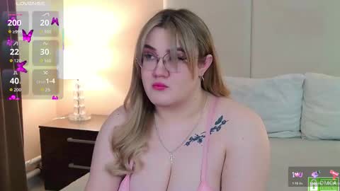 Snapshot of your_dream_nancy chatting on September 17, 2025, 1:02 pm Nancy online show from September 17, 2025, 1:02 pm