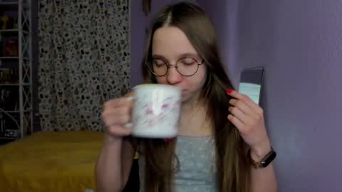 Snapshot of your_leslie chatting on March 2, 2025, 9:01 pm Leslie online show from March 2, 2025, 9:01 pm