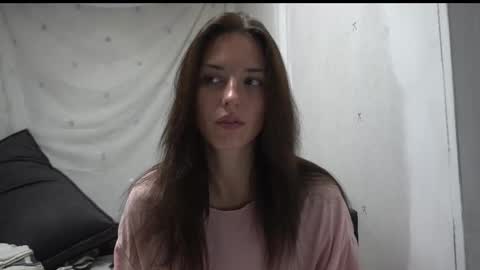 Snapshot of your_little_flexible_girl chatting on October 18, 2025, 6:41 pm Meri online show from October 18, 2025, 6:41 pm