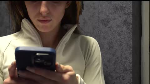 Snapshot of your_little_flexible_girl chatting on December 15, 2025, 10:03 pm Meri online show from December 15, 2025, 10:03 pm