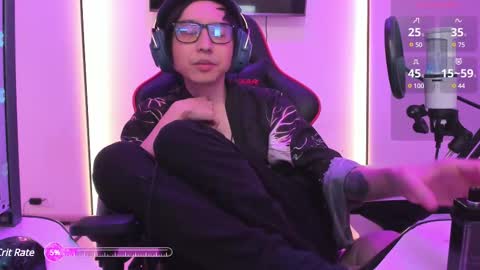 Snapshot of your_little_twink chatting on February 27, 2025, 10:53 pm Han online show from February 27, 2025, 10:53 pm