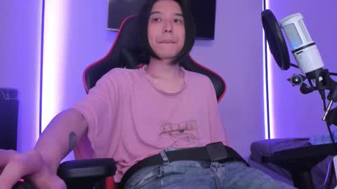 Snapshot of your_little_twink chatting on September 13, 2025, 2:33 am Han online show from September 13, 2025, 2:33 am