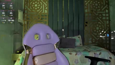 Snapshot of your_naughtyangel chatting on December 15, 2024, 12:40 am Evelin online show from December 15, 2024, 12:40 am