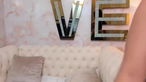 Snapshot of your_naughtyangel chatting on October 7, 2025, 10:07 pm Evelin online show from October 7, 2025, 10:07 pm