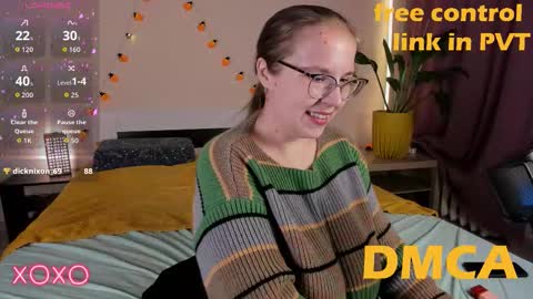 Snapshot of your_pennyy_ chatting on October 15, 2025, 7:47 pm Pennyy online show from October 15, 2025, 7:47 pm