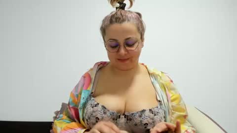 Snapshot of your_victoria chatting on January 9, 2025, 11:56 pm Your Victoria online show from January 9, 2025, 11:56 pm