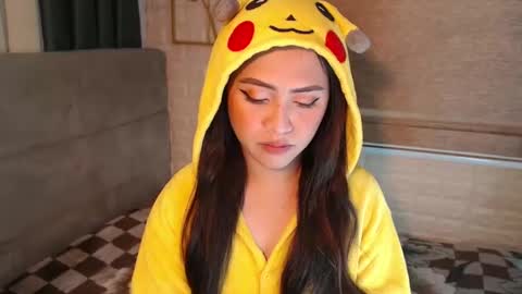 JEN  online show from January 17, 2025, 7:41 am