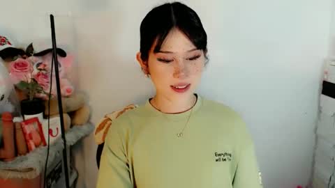 PrettyElla online show from December 2, 2025, 5:35 am