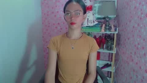 RICCIE MAE online show from November 28, 2025, 2:58 am