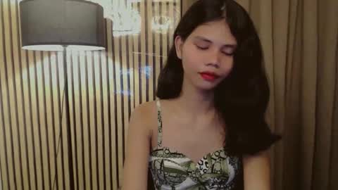 Snapshot of yourfavoratevivian chatting on November 3, 2025, 4:25 am Vivian online show from November 3, 2025, 4:25 am