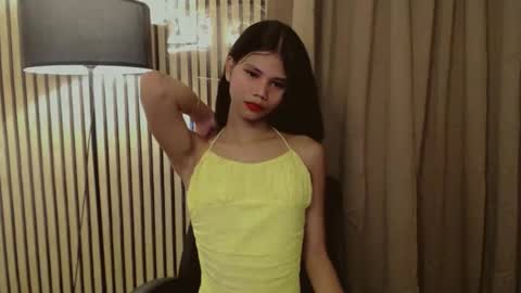 Snapshot of yourfavoratevivian chatting on November 8, 2025, 1:11 pm Vivian online show from November 8, 2025, 1:11 pm