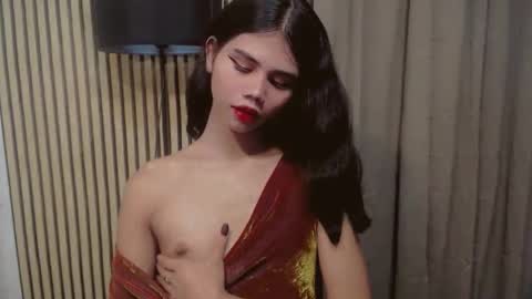 Snapshot of yourfavoratevivian chatting on November 18, 2025, 7:29 pm Vivian online show from November 18, 2025, 7:29 pm