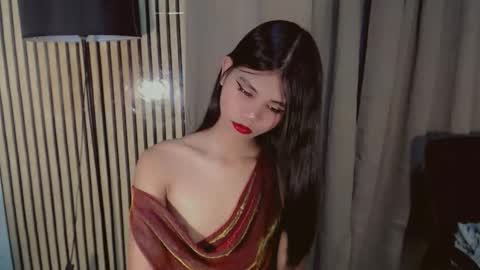 Snapshot of yourfavoratevivian chatting on November 21, 2025, 12:32 am Vivian online show from November 21, 2025, 12:32 am