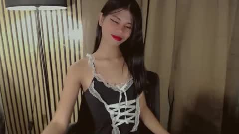 Snapshot of yourfavoratevivian chatting on November 25, 2025, 12:54 am Vivian online show from November 25, 2025, 12:54 am