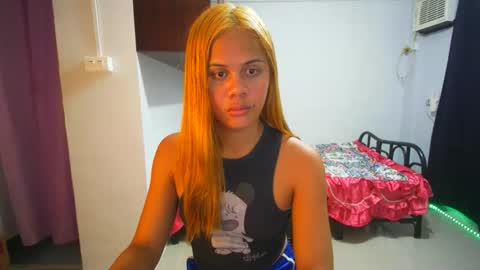 Snapshot of yourfucking349575 chatting on October 29, 2025, 10:50 am Angela online show from October 29, 2025, 10:50 am