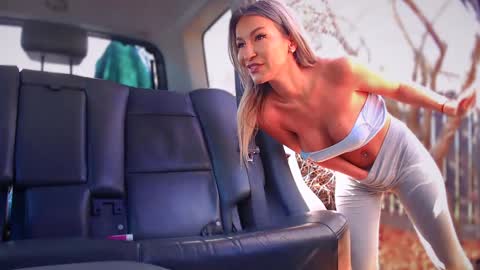 Snapshot of yourguiltypassionn chatting on October 31, 2025, 9:54 am yourguiltypassion online show from October 31, 2025, 9:54 am