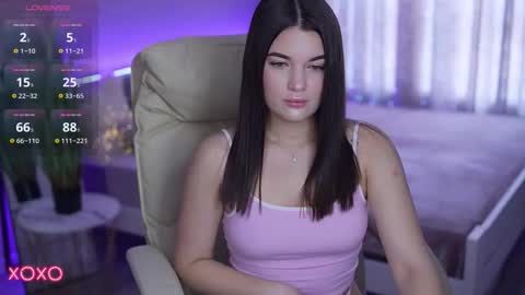 L O L A online show from October 26, 2025, 9:15 am