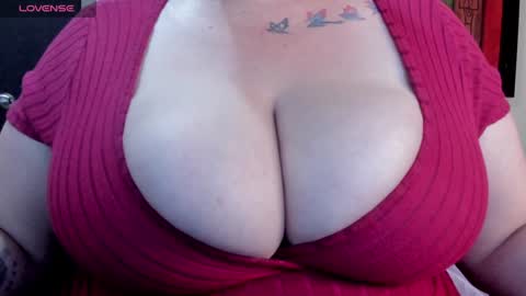 Snapshot of yourmila_ac chatting on January 24, 2025, 10:19 pm Milla 3 online show from January 24, 2025, 10:19 pm