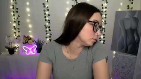 Happy online show from February 25, 2025, 4:42 pm