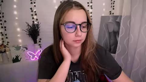 Happy online show from September 18, 2025, 5:42 am